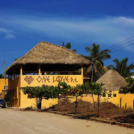 One Love Hostal Puerto Escondido-3